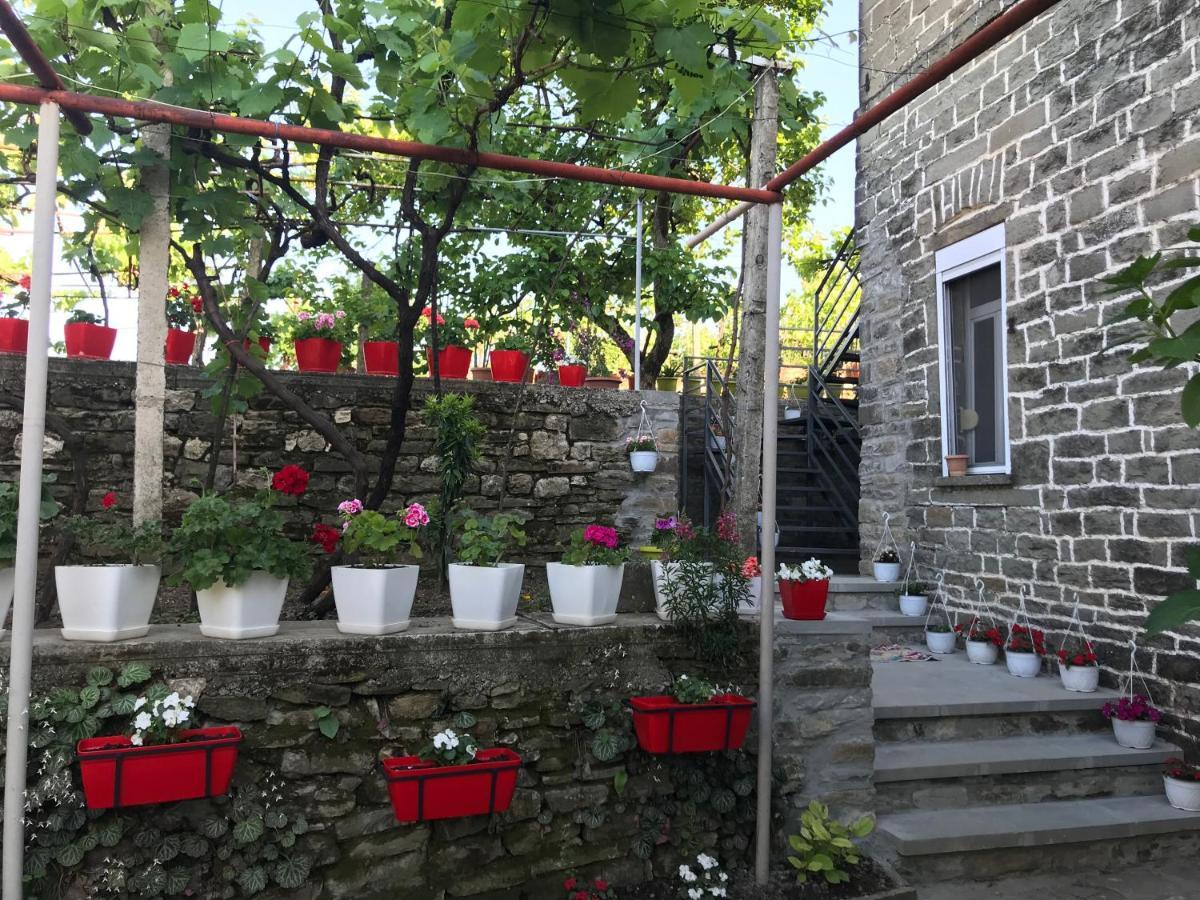The Mosaic House - Shtepia Me Mozaik 호텔 Përmet 외부 사진